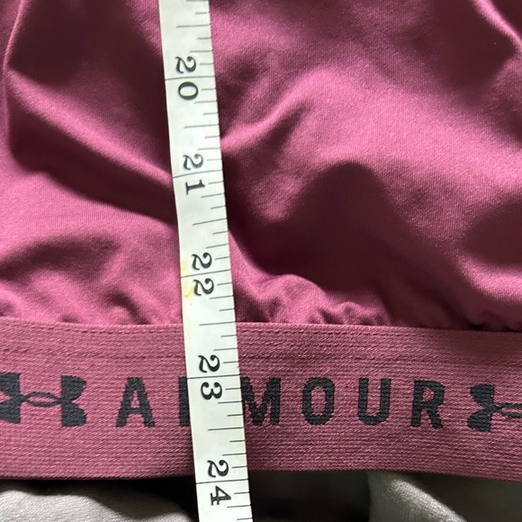 Under Armour UA Heatgear
Armour Full Zip Jacket
Burgundy size LARGE - Picture 4 of 8